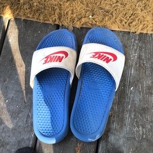 Nike slides